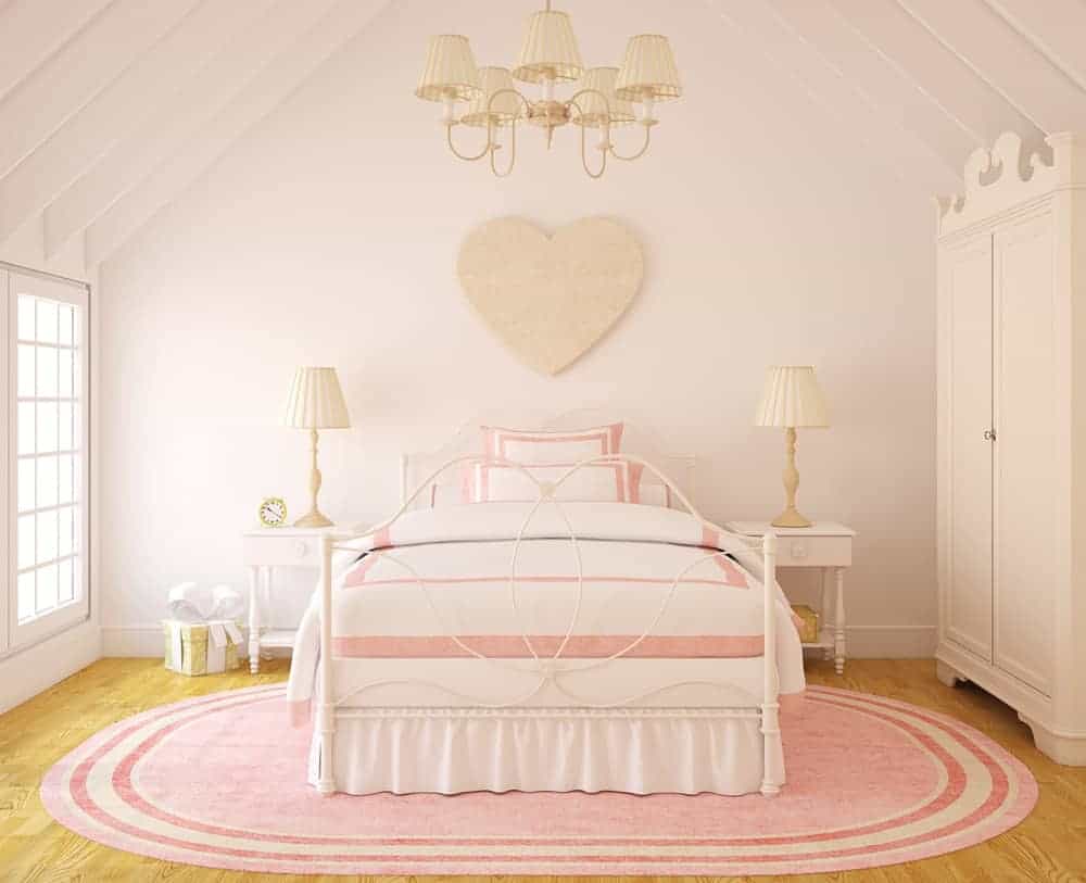 Girl's bedroom