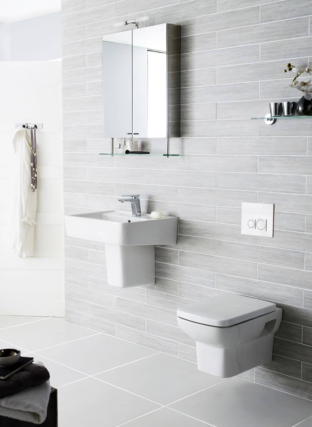 wall mounted basin and toilet