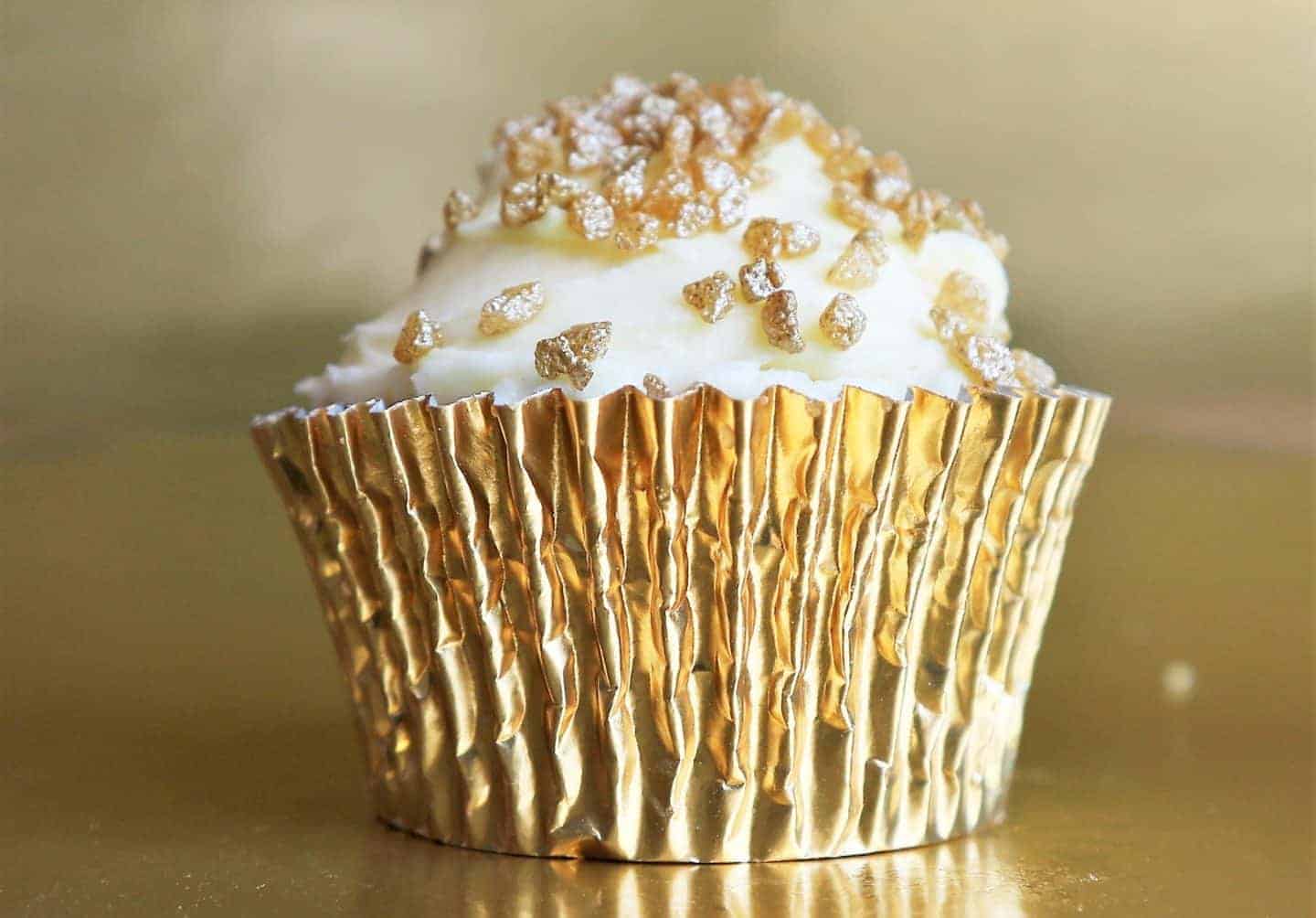 GoldSprinklesCupcake1