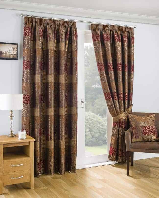 Ready-made curtains