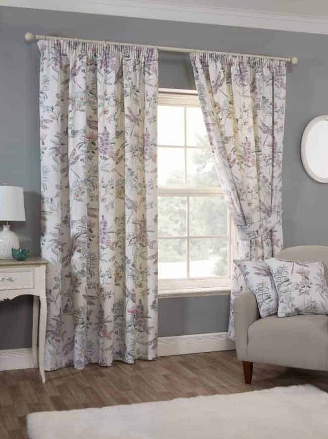 Ready-made curtains