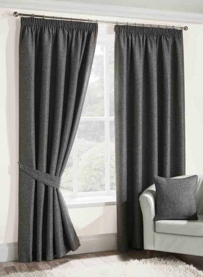 Ready-made curtains