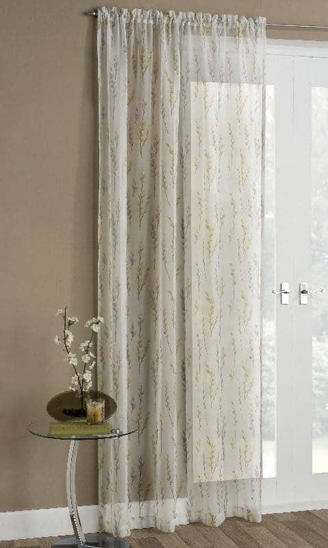 Ready-made curtains