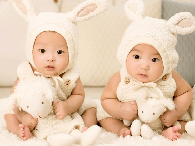 6 Useful Gifts to Give to a New Mum of Twin Babies