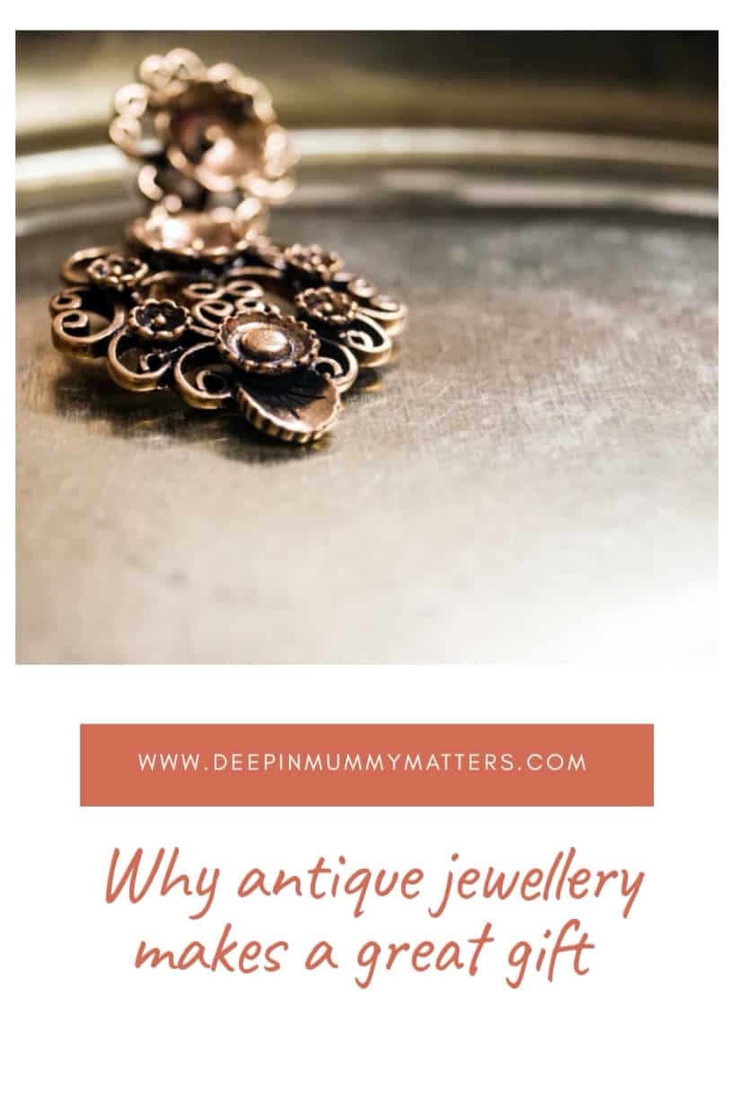 Why Antique Jewellery Makes a Great Gift 1