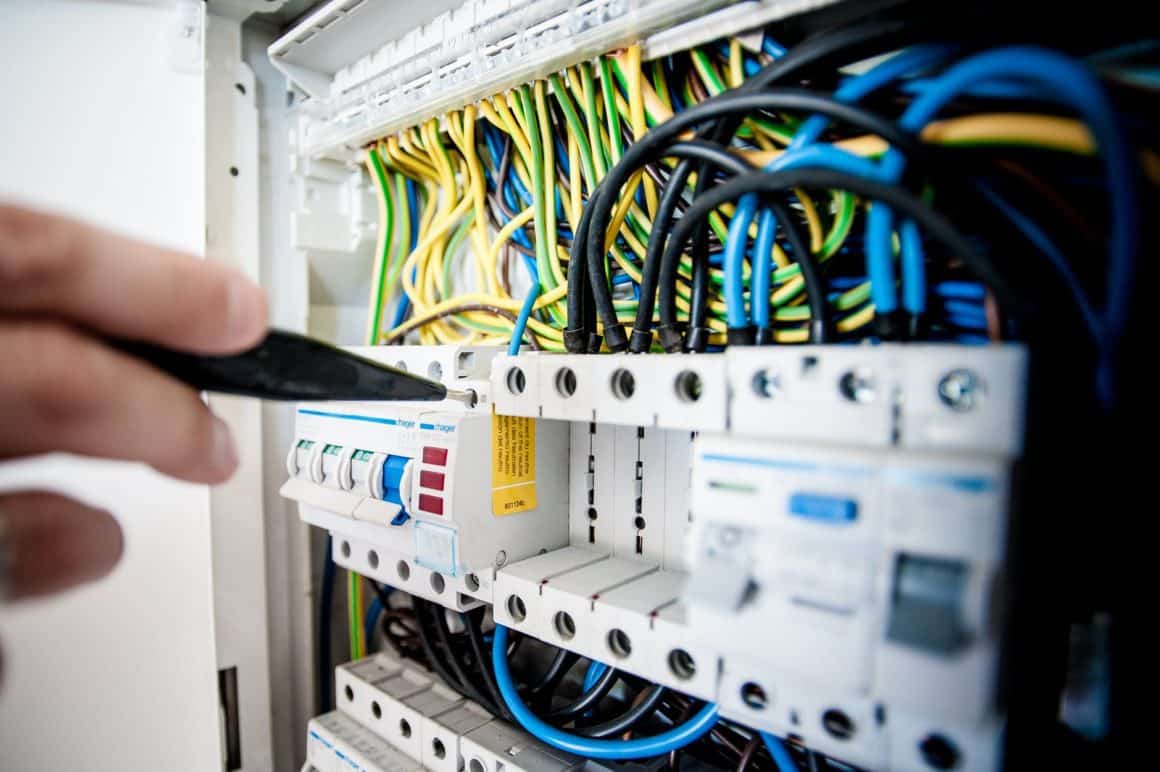 Hiring A Level 2 Electrical Contractor