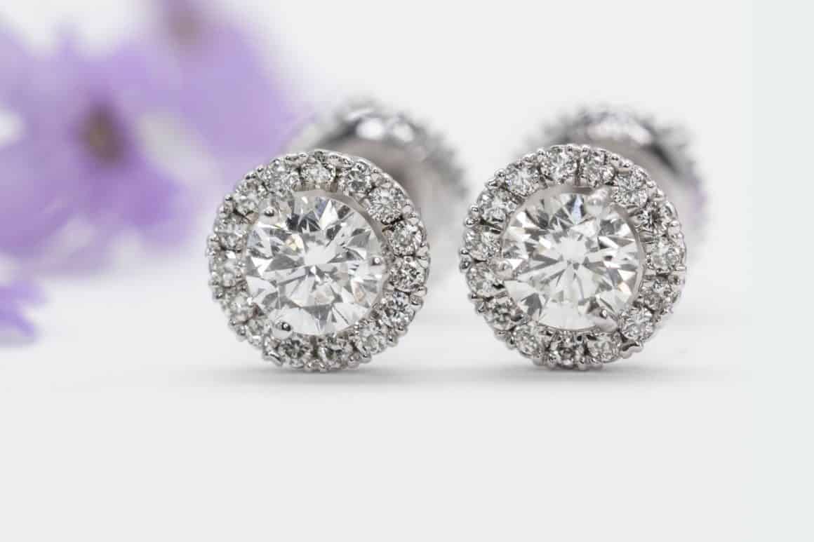 A Guide to Buying Diamond Studs