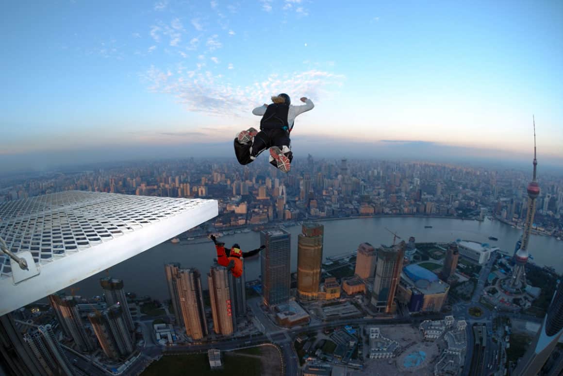 Base Jumping - Brave, selfish or stupid? 1