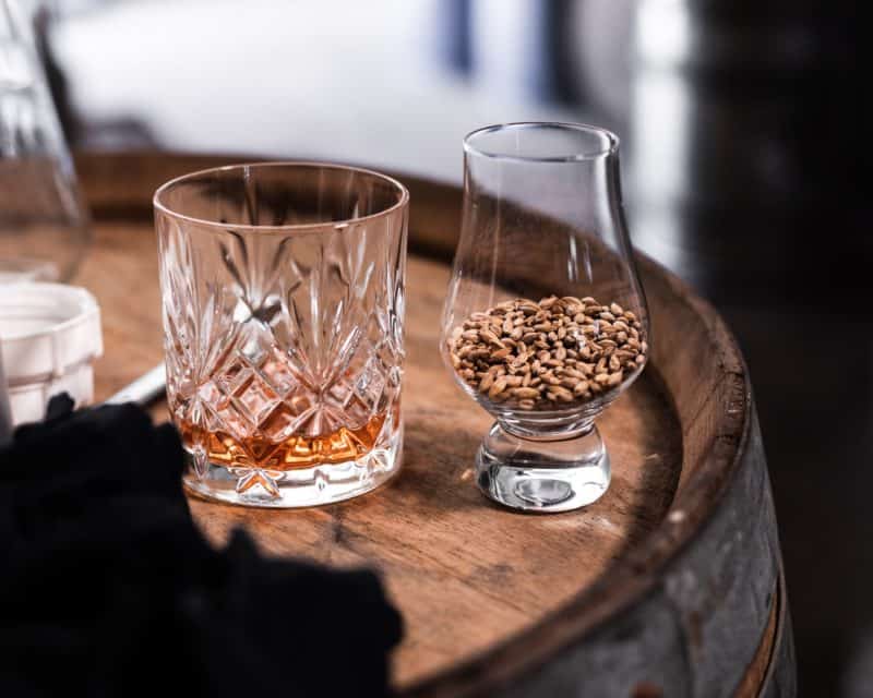 A Guide To Best Whiskey Glass Collection 2