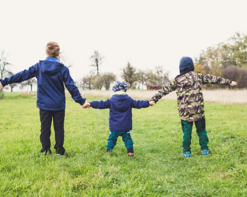 Tips for Mums to Get Their Kids to Play Outside