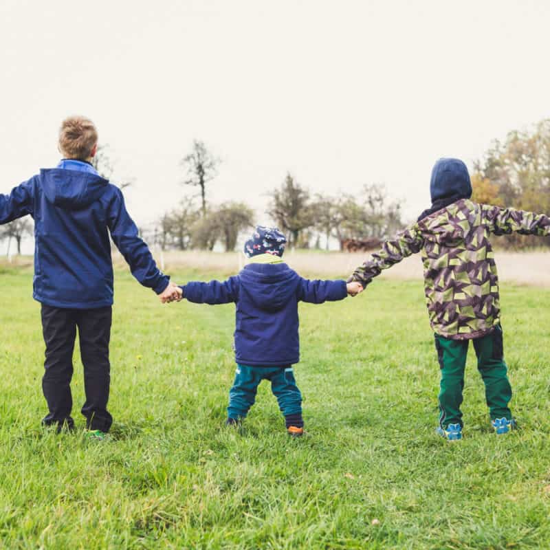 Tips for Mums to Get Their Kids to Play Outside