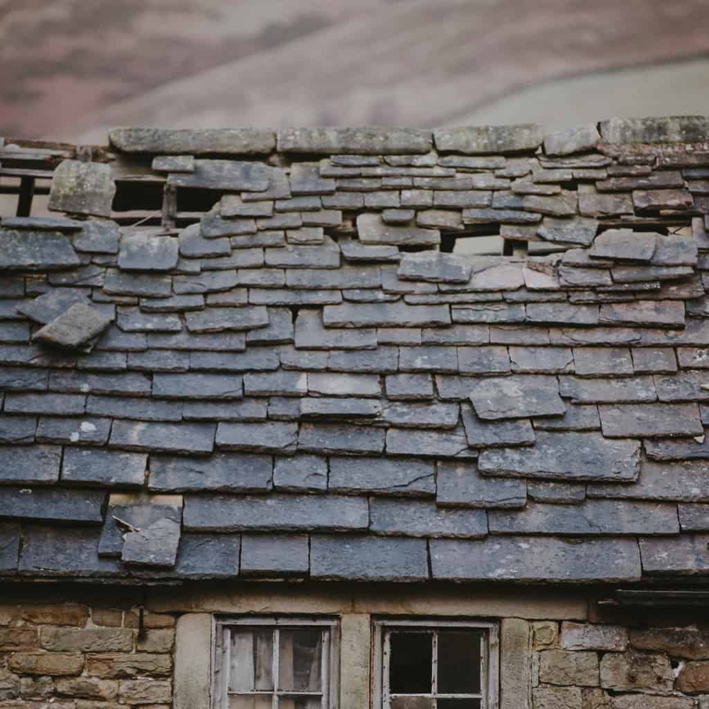 Signs of Roof Problems That You Need to Be Aware of