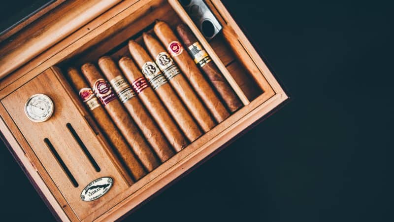 6 Things You Should Know If You Enjoy Smoking Cigars 1