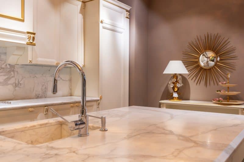 7 Tips for Choosing White Marble Countertop 1