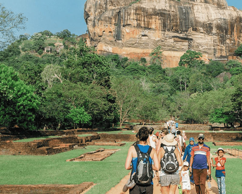 Guide to travel in Sri Lanka with kids 2