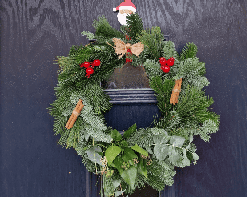 How to make a Christmas Wreath  