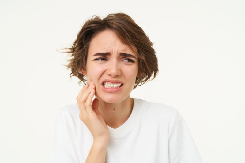 Teeth Sensitivity: What Causes It and How to Treat It 1